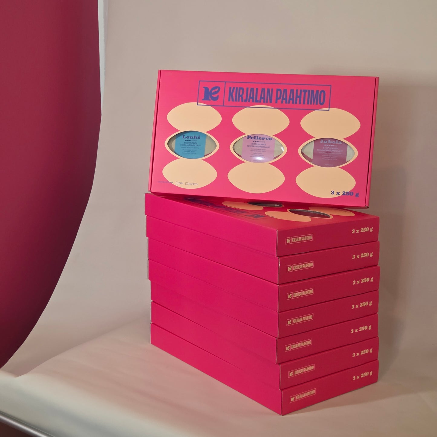 Kirjalan Lahjalaatikko – Valitse 3 Kahvia