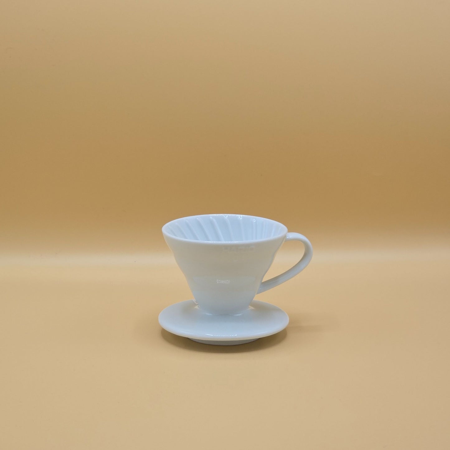Hario V60 Ceramic Dripper White - 01