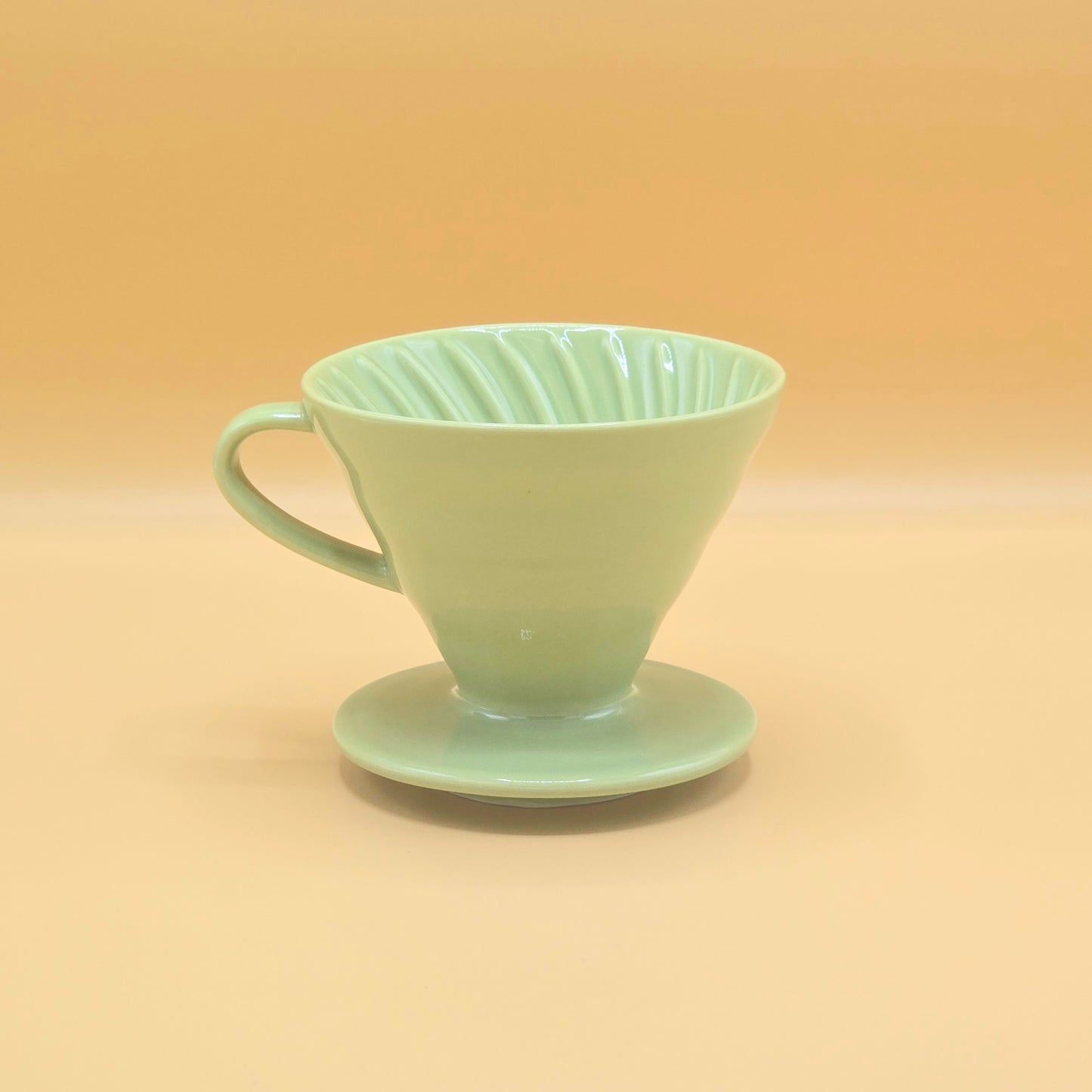 Hario V60 Ceramic Coffee Dripper Smokey Green-02